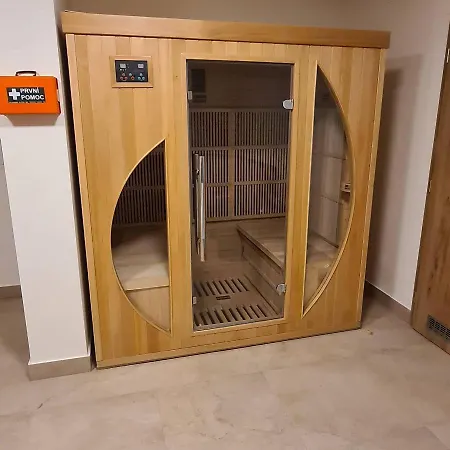 Stran Apartament